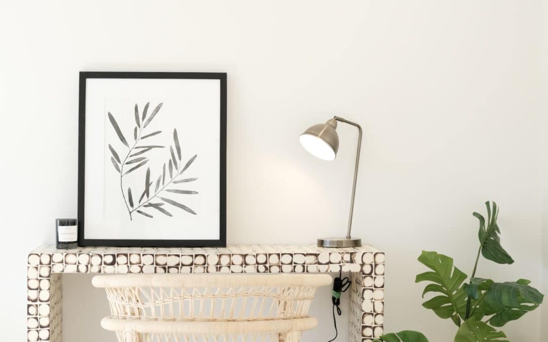 Wall Artistry: The Art of Combining Wall Hangings and Decorative Pieces